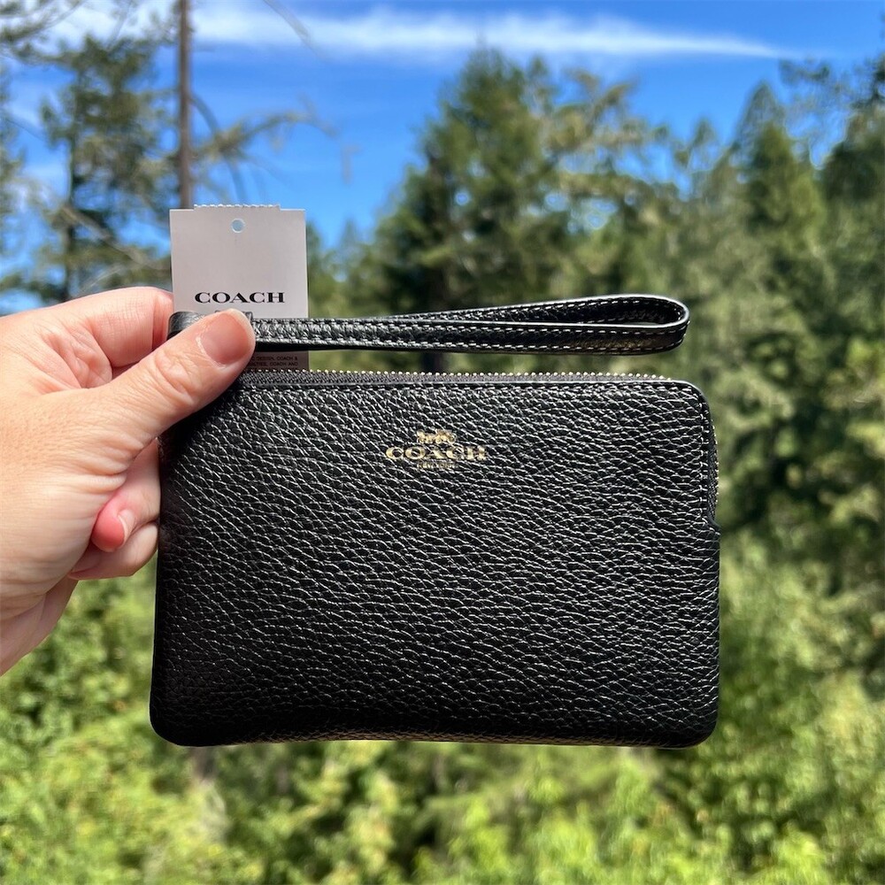 COACH Black Pebble Leather Wristlet Wallet Clutch with Gold  Hardware NWT